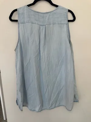 Loft Chambray Tank Top Size XL Light Wash Denim Sleeveless Shirt Pocket thumbnail 4