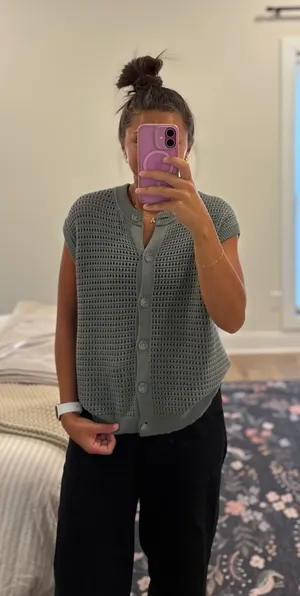 Universal Threads Sweater thumbnail 1