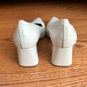 Gentle Souls by Kenneth Cole Dionne Pointed Toe Pumps White Stone Women's 7.5M thumbnail 8
