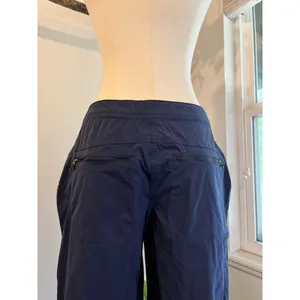 L.L. Bean Blue Low Rise Capri Cropped Wide Relaxed Fit Hiking Pants Size 8 thumbnail 4