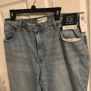 Abercrombie & Fitch 90s High Rise straight jeans thumbnail 8