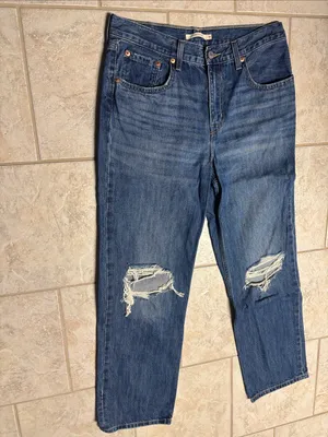 Levi “Low Pro Straight” Distressed Jeans in Dark Blue thumbnail 4