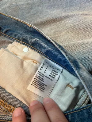 American Eagle Mom Jeans in Light Wash thumbnail 6