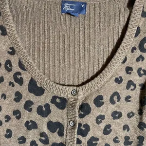 American Eagle Outfitters Animal Print‎ Cardigan Sweater thumbnail 7