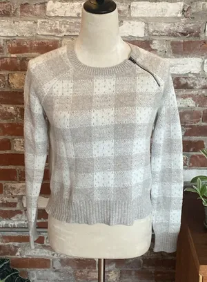 Banana Republic White and Beige Check Knit Sweater Size S thumbnail 1