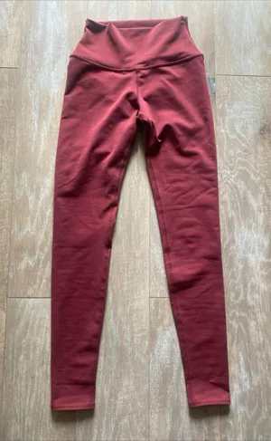 Alo Yoga Burgundy 7/8 Leggings XXS Activewear Loungewear Exercise Clothing thumbnail 1