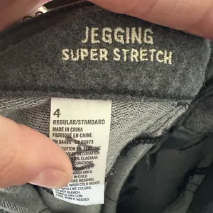 American Eagle gray size 4 normcore jeggings thumbnail 2