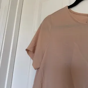 Sienna Sky Blush Pink Short Sleeve Blouse Size Medium thumbnail 2