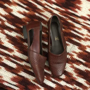 90s Vintage Brown genuine leather woven braided fisherman loafers flats shoes pointed toe ballet #cottagecore #boho Measurement in pics thumbnail 2