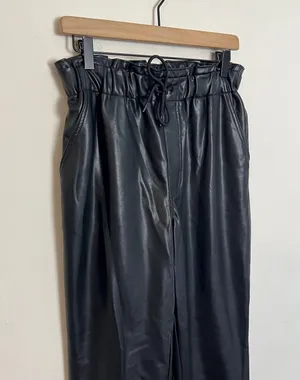 ABERCROMBIE- Vegan Faux Leather Sunday Jogger Pants Pull On Paper-Bag Waist thumbnail 3