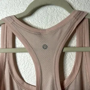 Lululemon Race Length Swiftly Womens Size 12 Light Pink thumbnail 4