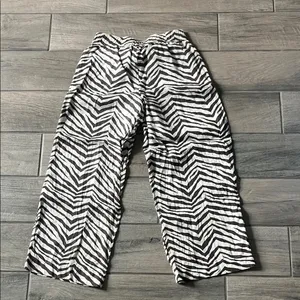 Tahari Black and White Wide Leg Jumpsuit thumbnail 7