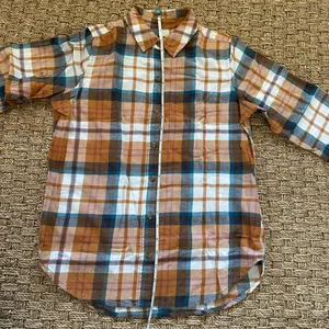 SO flannel button front Juniors xs Shirt Blue, cream, orange and maroon plaid flannel thumbnail 10