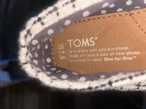 TOMS Women's Classic Alpargata slip-on shoes Sz W7.5 thumbnail 4