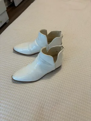 White booties Size 3 thumbnail 3