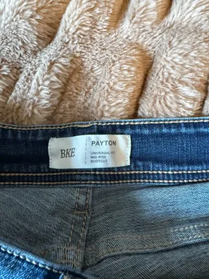 Buckle Jeans thumbnail 3