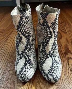 Steve Madden Snakeskin Neutral Booties Block Heel 6.5 Mob Wife Leather Beige thumbnail 1