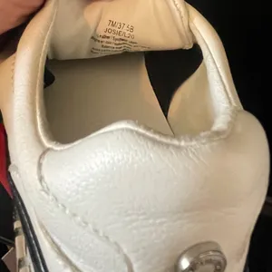 KARL LAGERFELD PARIS Josie Leather White Black Slip-On Sneakers $129 EUC Wmn’s 7 thumbnail 8