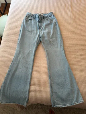 Abercrombie Vintage Flare Jeans High-Rise thumbnail 1