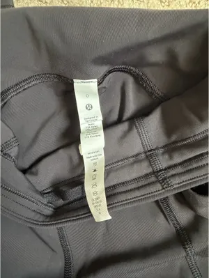 Black Lululemon Leggings 25" thumbnail 3
