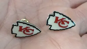 Kansas City Chiefs Arrowhead Logo Earrings thumbnail 1