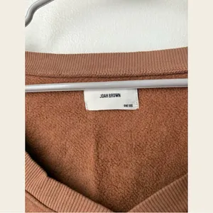 Joah Brown Long Sleeve! thumbnail 4