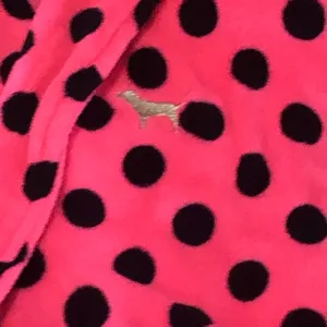 Pink Victoria’s Secret Plush Robe Hot Pink Black Polka Dot Size XS thumbnail 4