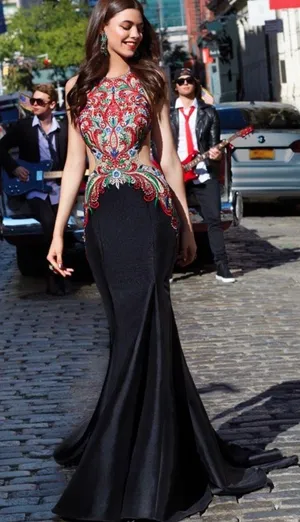 Prom Dress Camille La Vie thumbnail 1