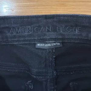 American Eagle outfitters black dristress hi-rise jegging size 6 . thumbnail 2
