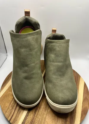 Ryka Lifestyle Vera Olive Army Green Wedge Sneaker Bootie Shoe Sz. 9W thumbnail 1
