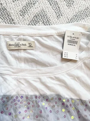 ABERCROMBIE & FITCH White Sequin Graphic Shirt Medium/Large NWT thumbnail 4