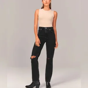 Abercrombie Black 90s Straight Ultra High-Rise thumbnail 2