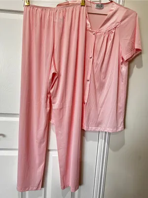 Vintage Vanity Fair Pajama Set Pink Size Small Top And Bottom Nylon thumbnail 5