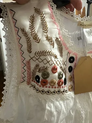 Main Strip White Embroidered Tassel sleeveless top thumbnail 6