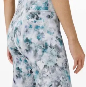 Lululemon leggings thumbnail 1