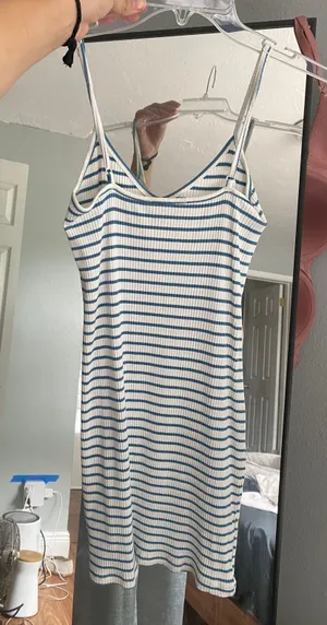 Dress thumbnail 2