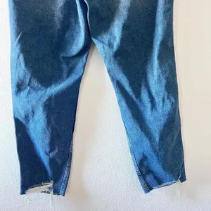 Hollister‎ Women's Cotton Curvy High Rise Mom Distressed Jeans 32 thumbnail 7