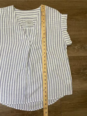 Rails Nala Popover Blouse Size M Blue Iris Stripe Linen Rayon Coastal Chic Beach thumbnail 10