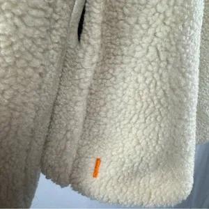 Lucy Asymmetric Zip Sherpa Jacket in Cream Size Medium‎ thumbnail 6
