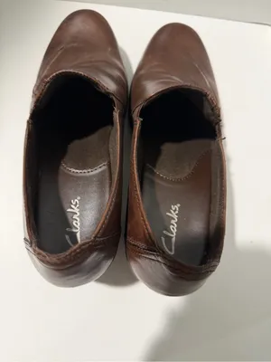 Clarks‎ Dark Brown Leather Slip-On Loafers thumbnail 7