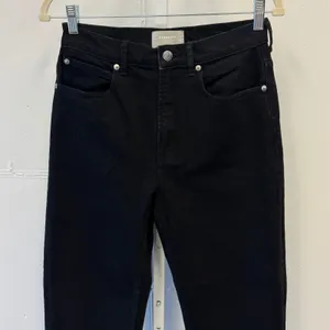 Everlane Women's TALL The Way High Jean Organic Cotton W27 Black Denim High Rise thumbnail 5