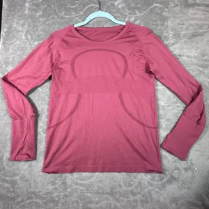 Lululemon Swiftly Relaxed Long Sleeve Top Womens Sz 8 Raspberry Pink Thumb holes thumbnail 2