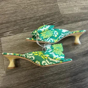 Antonio Melani Alora Royal Palm Print Bow Detail Slide Sandal Kitten Heels thumbnail 4