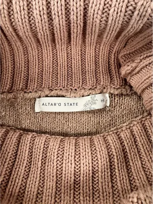 Altar'd State | Extra Small | Pink Chunky Sweater Turtleneck thumbnail 4
