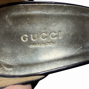 Gucci Black Patent Leather Gold‎ Platform Peep Toe Heels 9.5B Made in Italy thumbnail 5