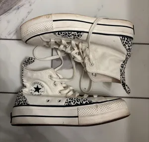 High-Top Converse thumbnail 1