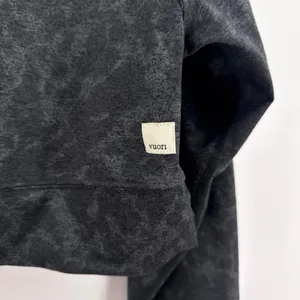 Vuori‎ Halo Essential Funnel Neck Black Camo Pullover Stretch Crop Womens Small thumbnail 4