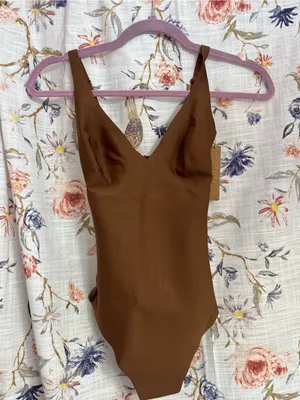 SKIMS Unlined Plunge Thong Bodysuit | Jasper | Small | NWT thumbnail 2