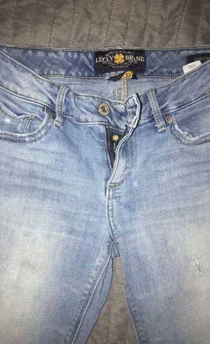 Lucky Brand Light Wash Jeans thumbnail 3