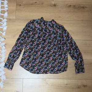 LOFT Cottagecore Floral Blouse Ruffle Bib Keyhole Dark Academia Vintage Style M thumbnail 5